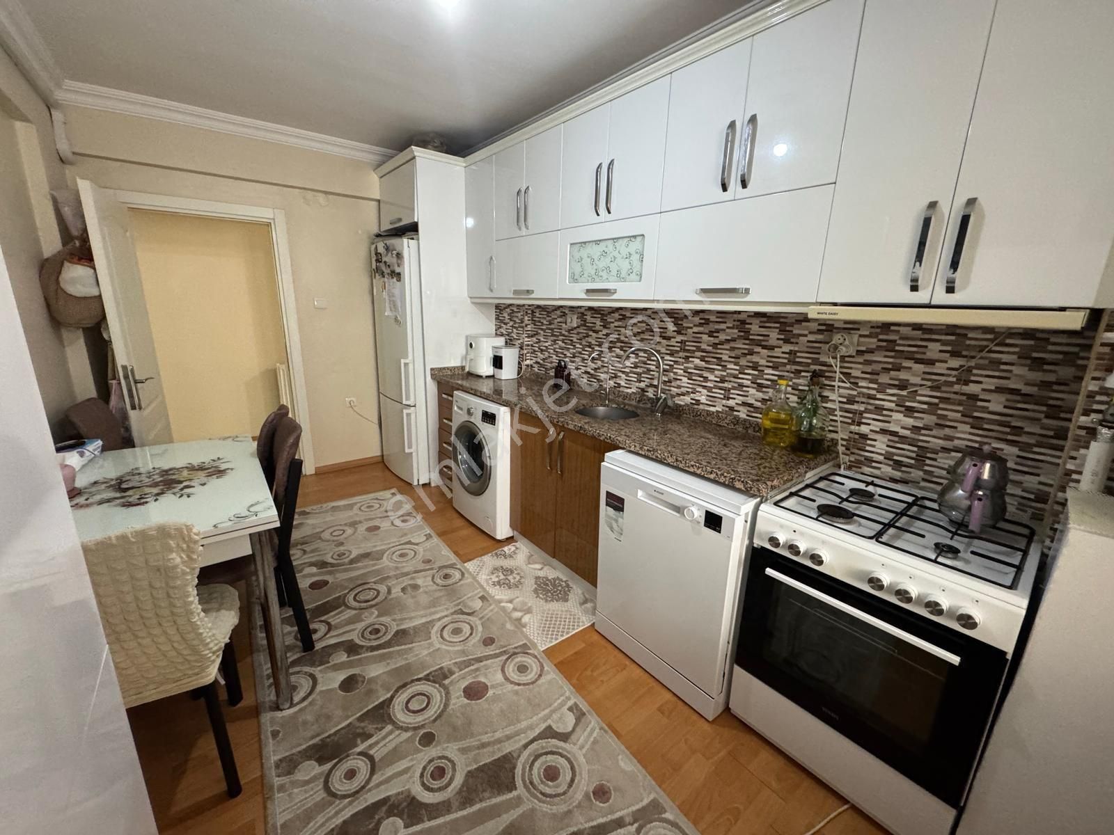 Edremit Cumhuriyet'de Arakat Ön Cephe Doğalgazlı - Görsel 19