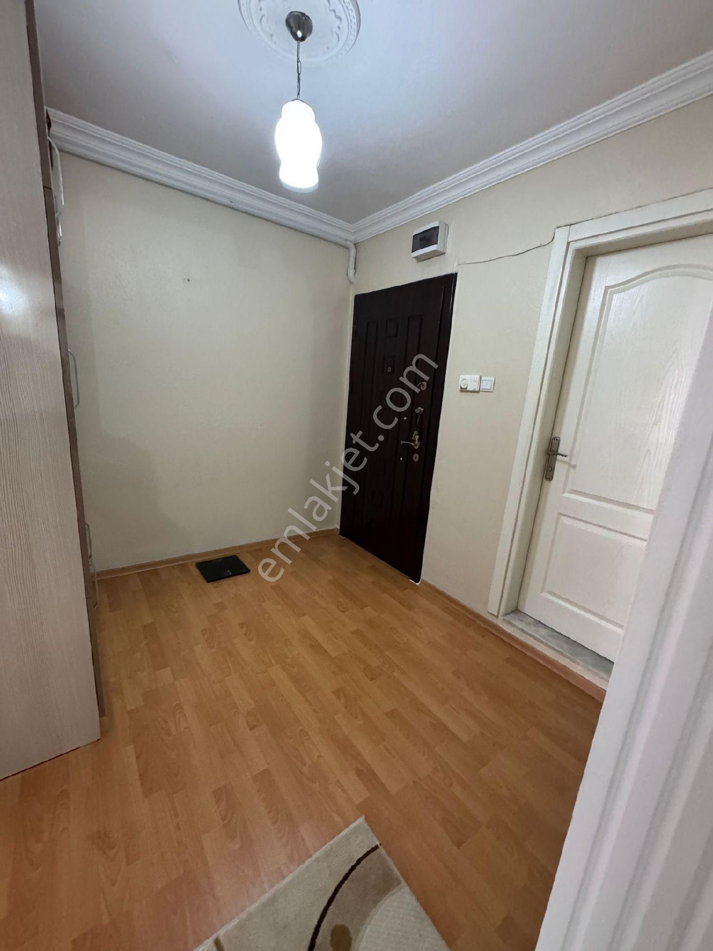 Edremit Cumhuriyet'de Arakat Ön Cephe Doğalgazlı - Görsel 10