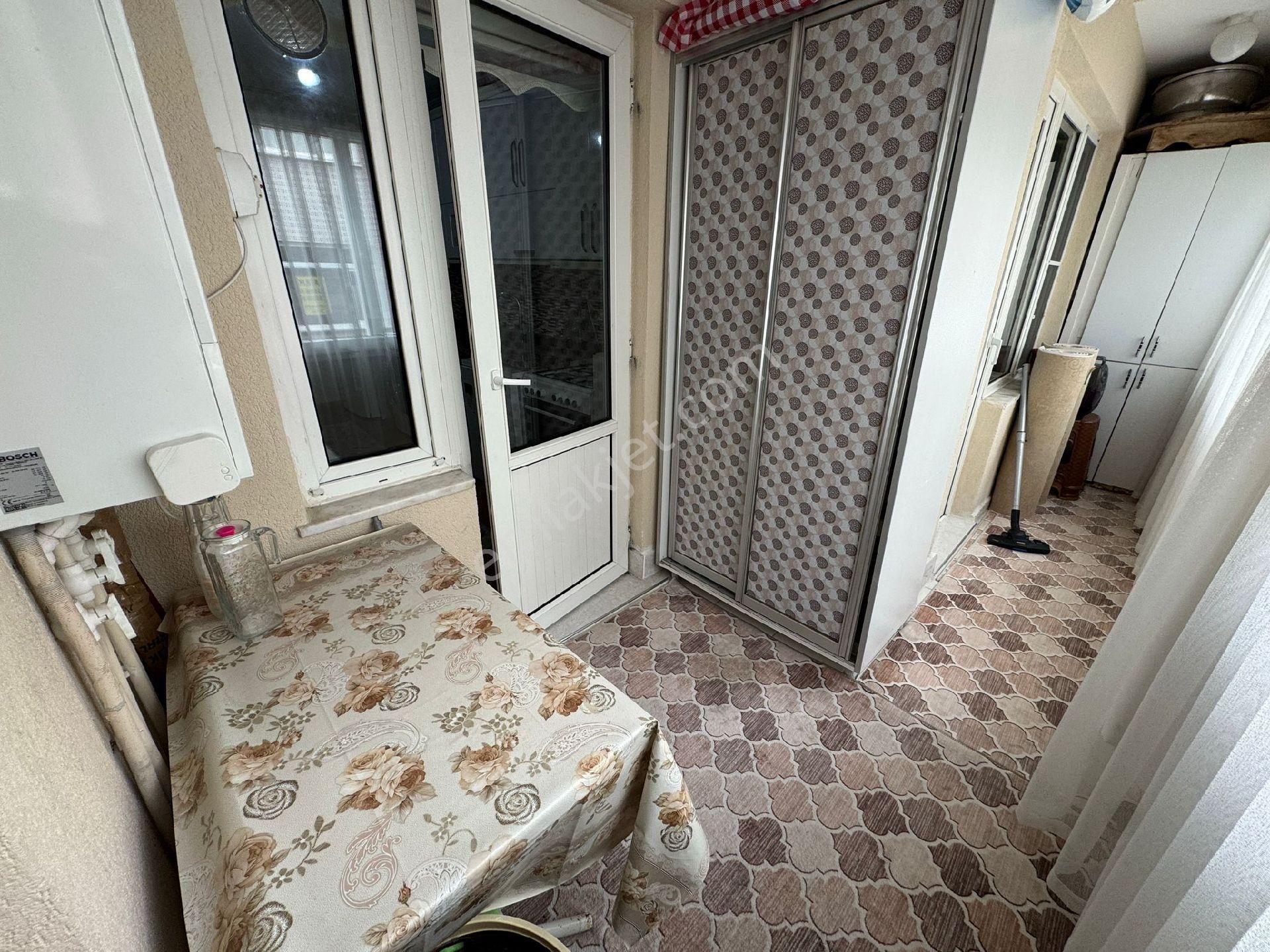 Edremit Cumhuriyet'de Arakat Ön Cephe Doğalgazlı - Görsel 20