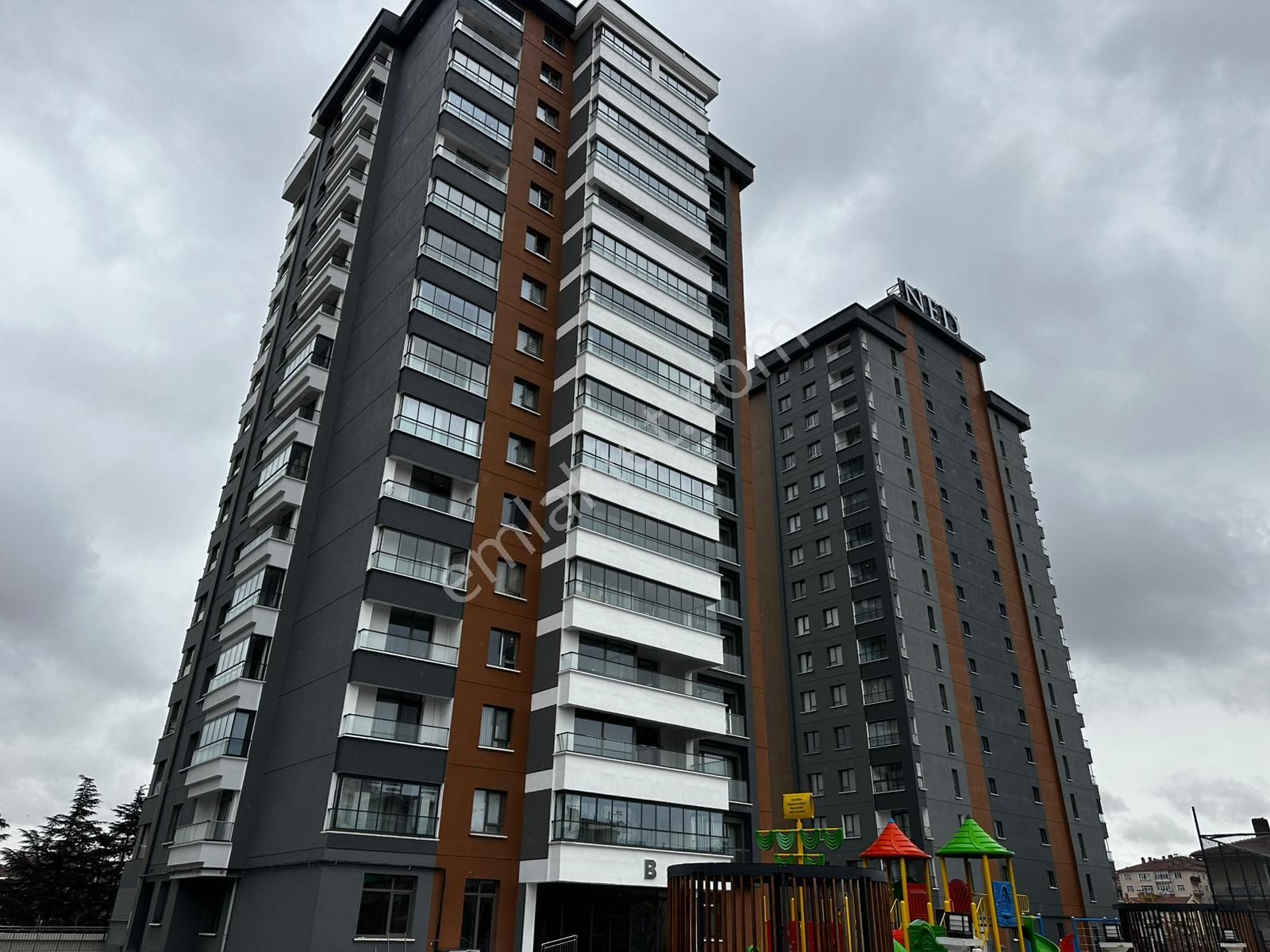 Keçiörenin En Donanımlı Sitesinde 4.5+1 Havuzlu Hamamlı Ned Çiçekli