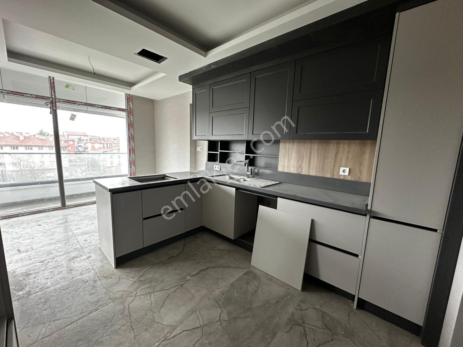 Keçiörenin En Donanımlı Sitesinde 4.5+1 Havuzlu Hamamlı Ned Çiçekli - Görsel 4