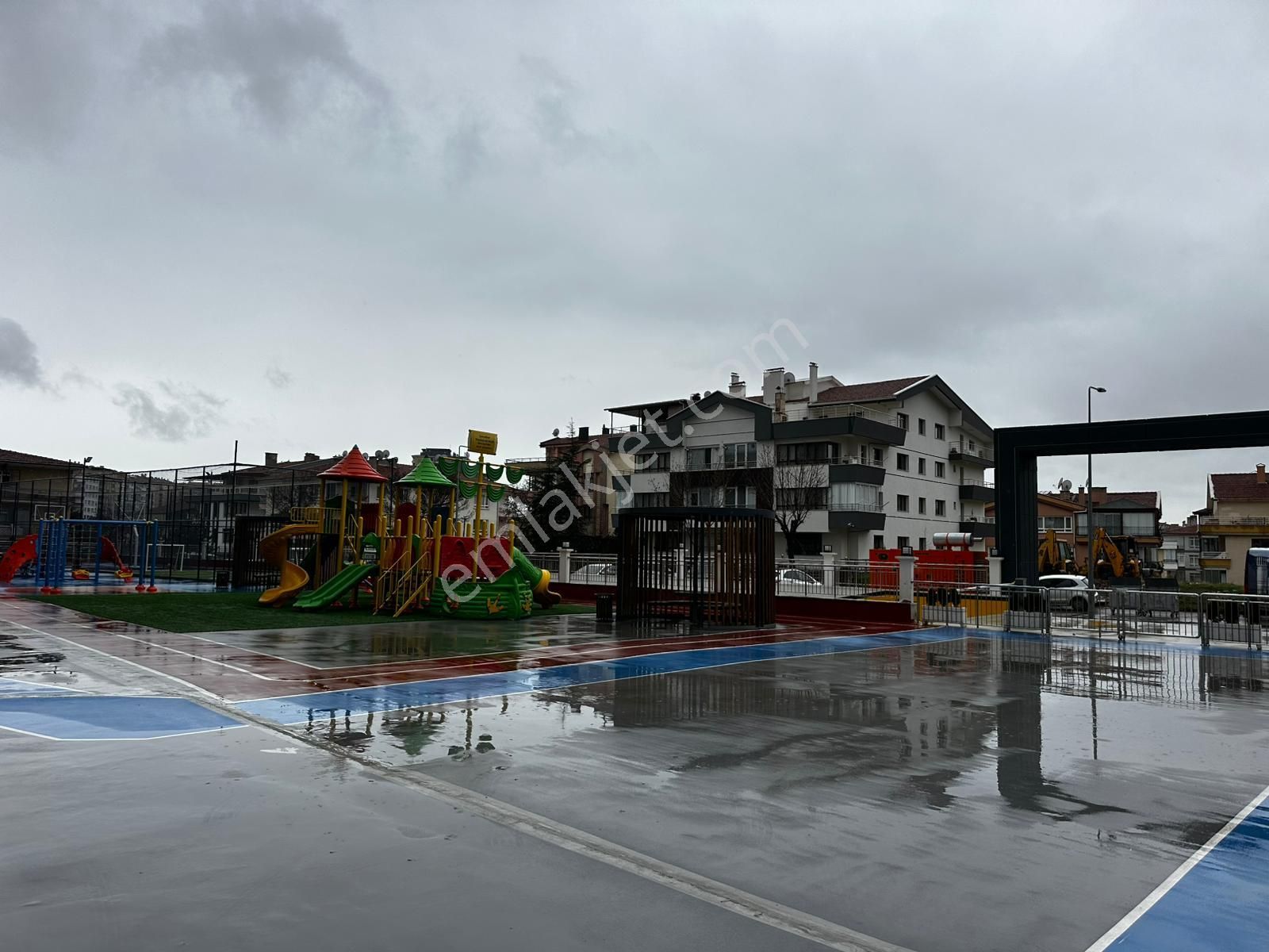 Keçiörenin En Donanımlı Sitesinde 4.5+1 Havuzlu Hamamlı Ned Çiçekli - Görsel 34