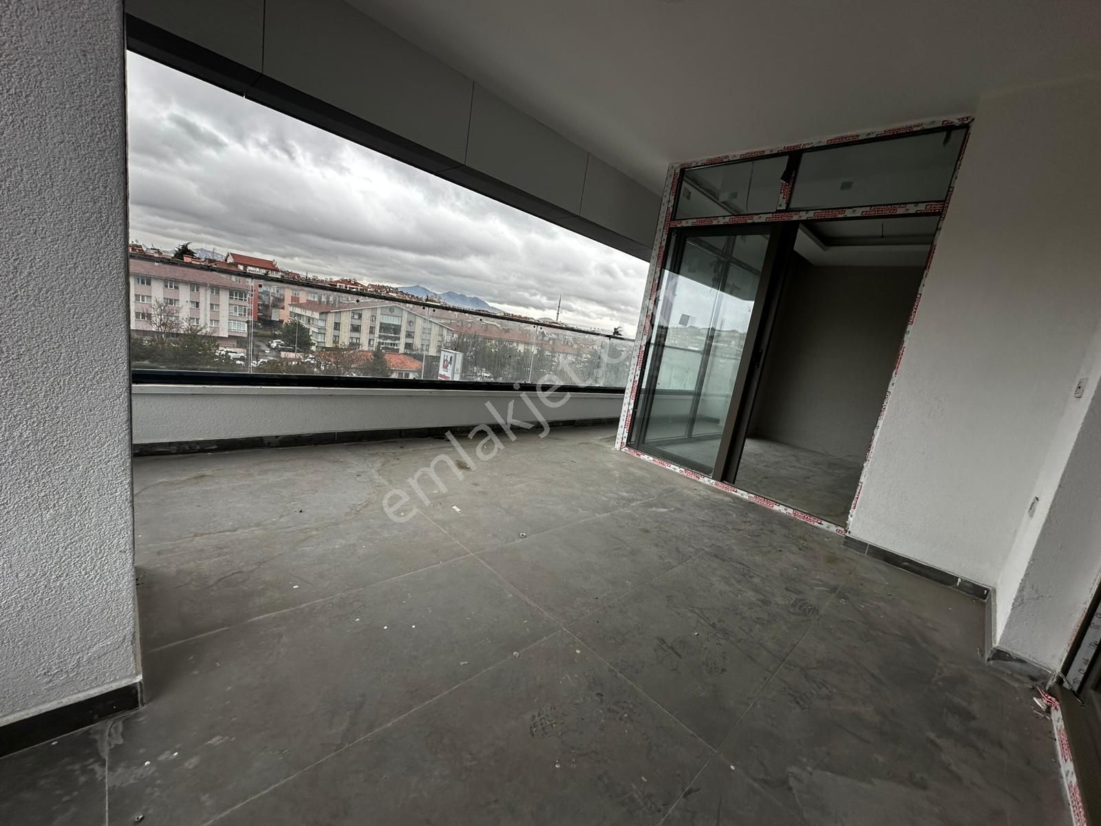 Keçiörenin En Donanımlı Sitesinde 4.5+1 Havuzlu Hamamlı Ned Çiçekli - Görsel 12