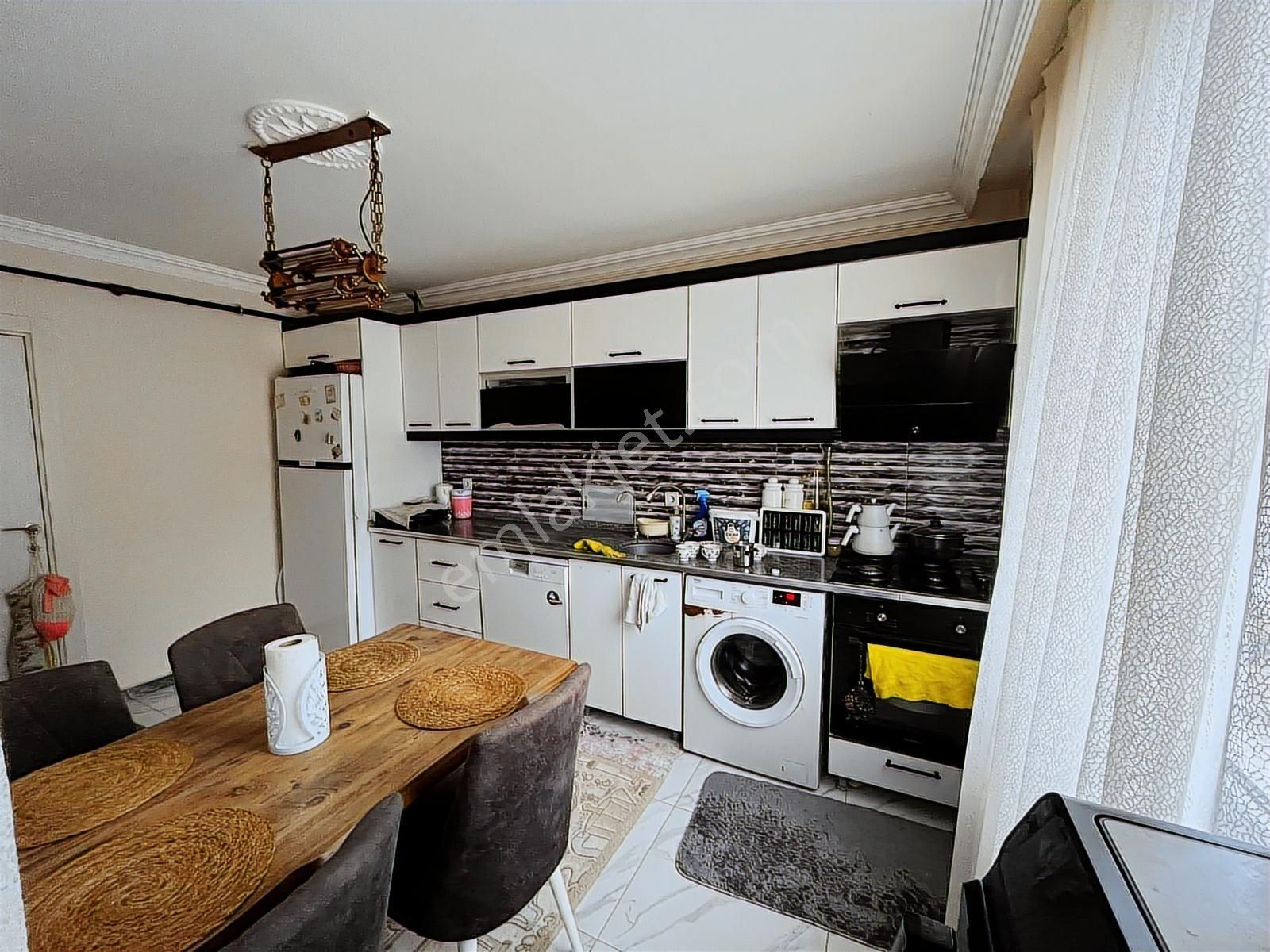 Atatürk Mahallesi Erbay Caddesinde Cadde Üzeri Satılık Dubleks - Görsel 13