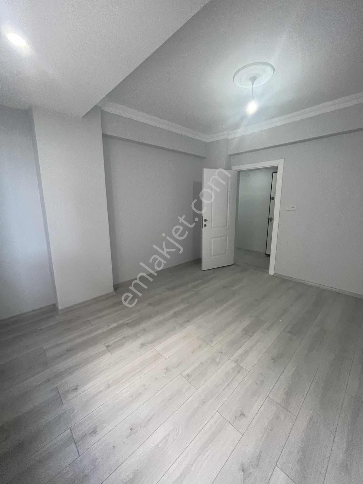 Hastane Mevkı 3 + 1 Kullanışlı Otoparklı. Daıreler - Görsel 6