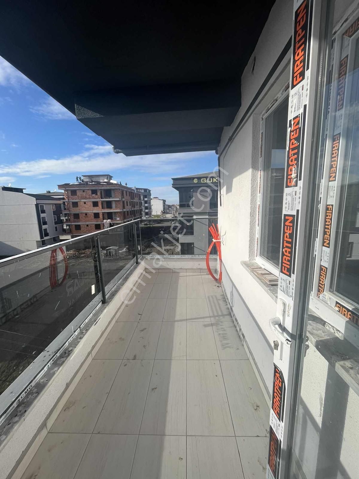 Hastaneye 100 Metre Uzaklıkta Kapalı Otoparklı - Görsel 13
