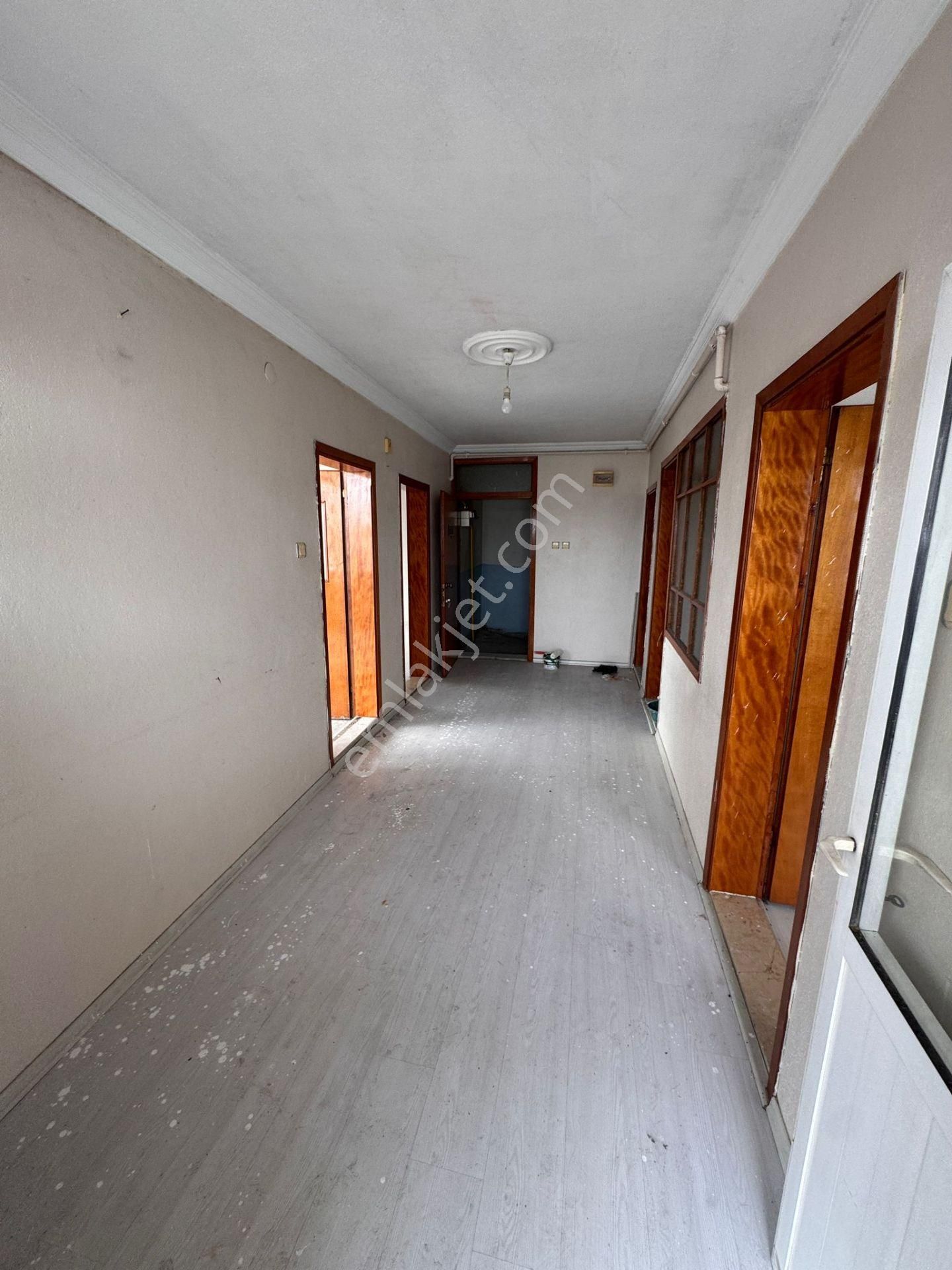 Gülbahçe Mahallesinde Teraslı & Balkonlu 2+1 Kiralık Fırsat - Görsel 2