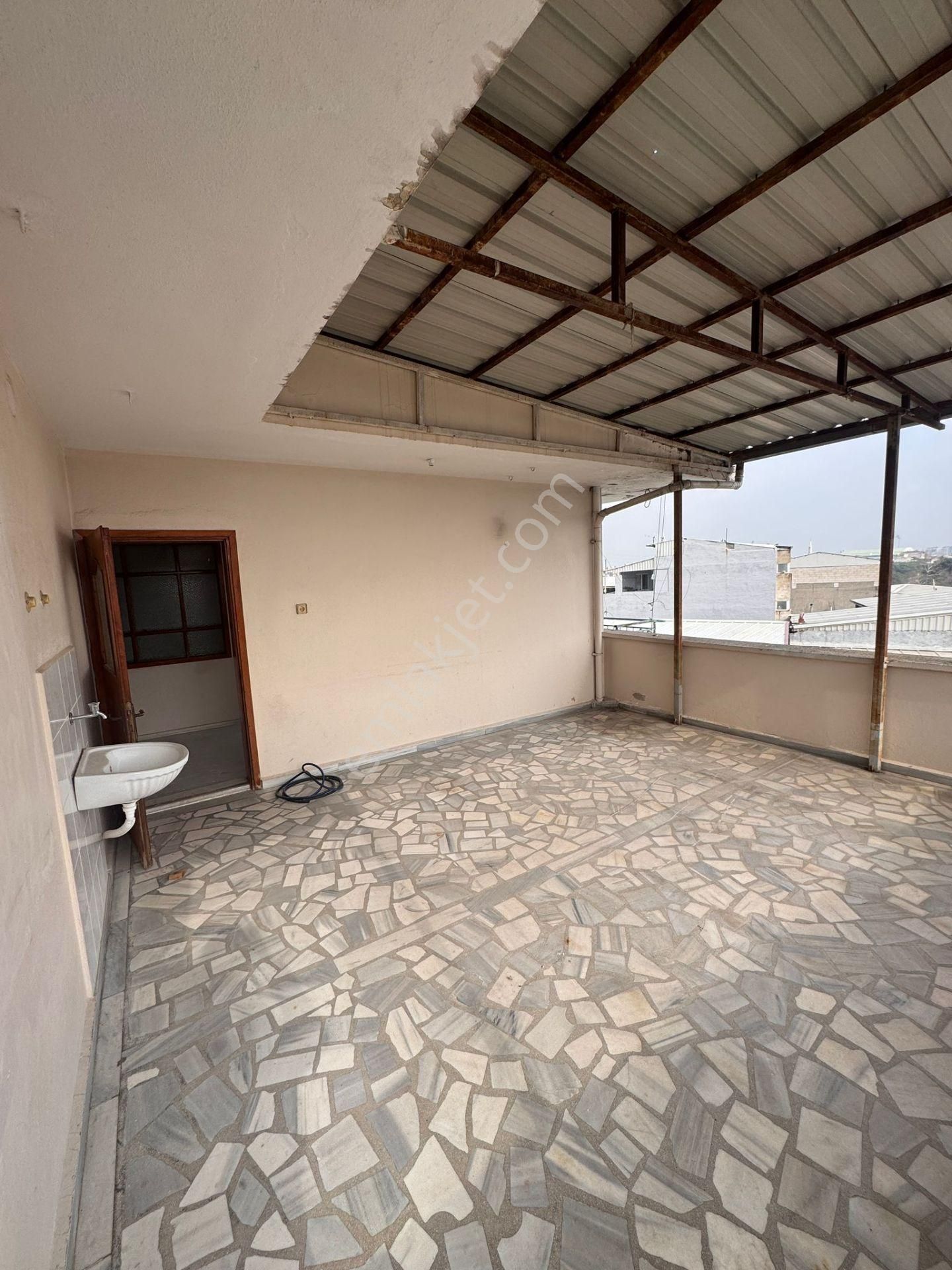 Gülbahçe Mahallesinde Teraslı & Balkonlu 2+1 Kiralık Fırsat - Görsel 10