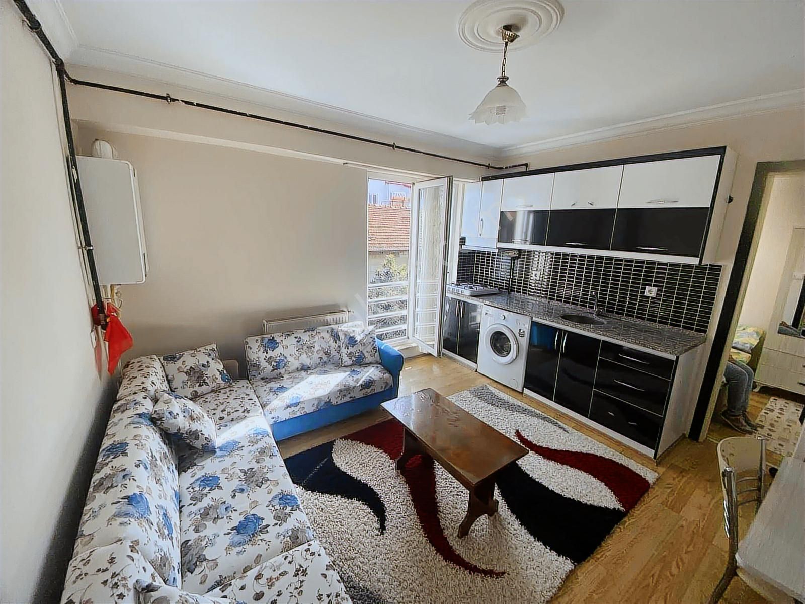 İncilipınar Mah.3.kat Kombili 1+1 Eşyalı Apart Daire