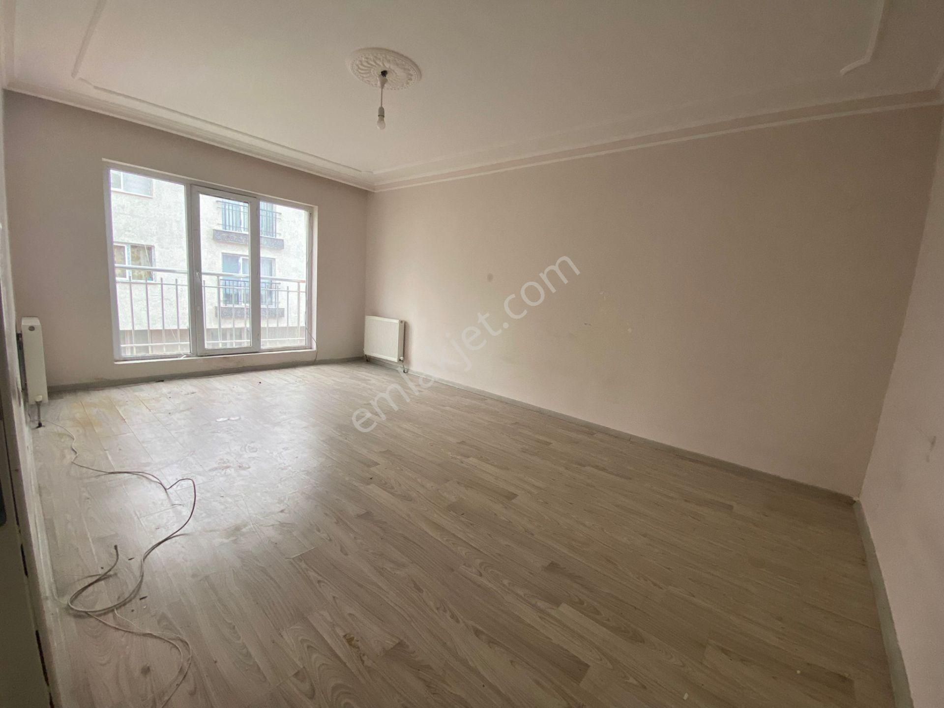 Aktif Emlak'tan 8 Yıllık Binada Bağımsız Ara Kat'ta 3+1 Satılık Daire!!!