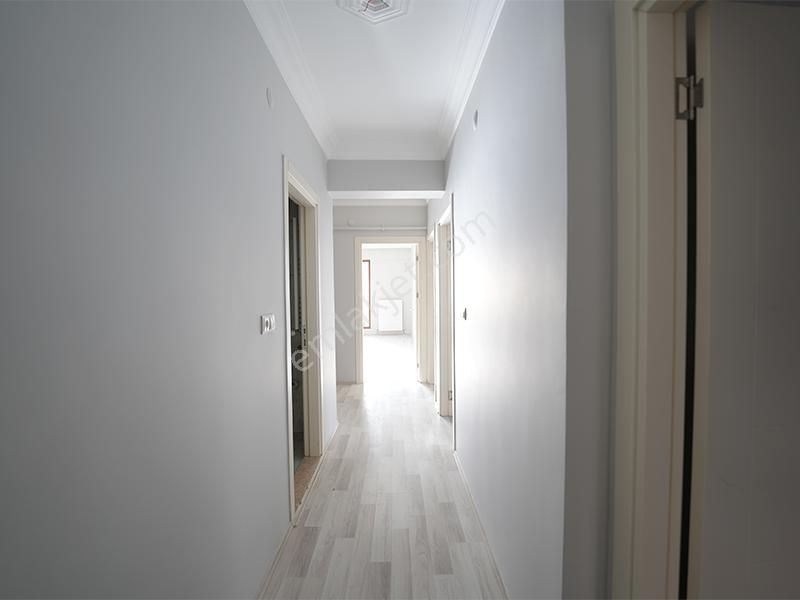 C21 Cius; Günaydın Sitesinde 3+1 Ara Kat Deniz Manzaralı Kiralık Daire - Görsel 16