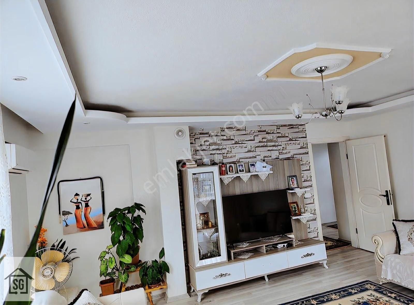 Dalaman Merkezde Satılık Ara Katta Geniş 3+1 Daire - Görsel 5