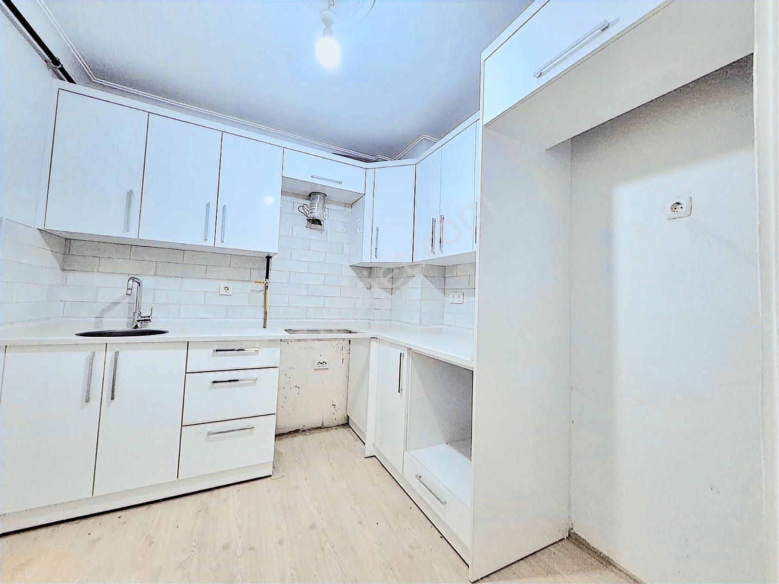 K.yaka Çarşı İçi Komple Tadilatlı Özel Teraslı D.gazlı 3+1 120m2 - Görsel 21