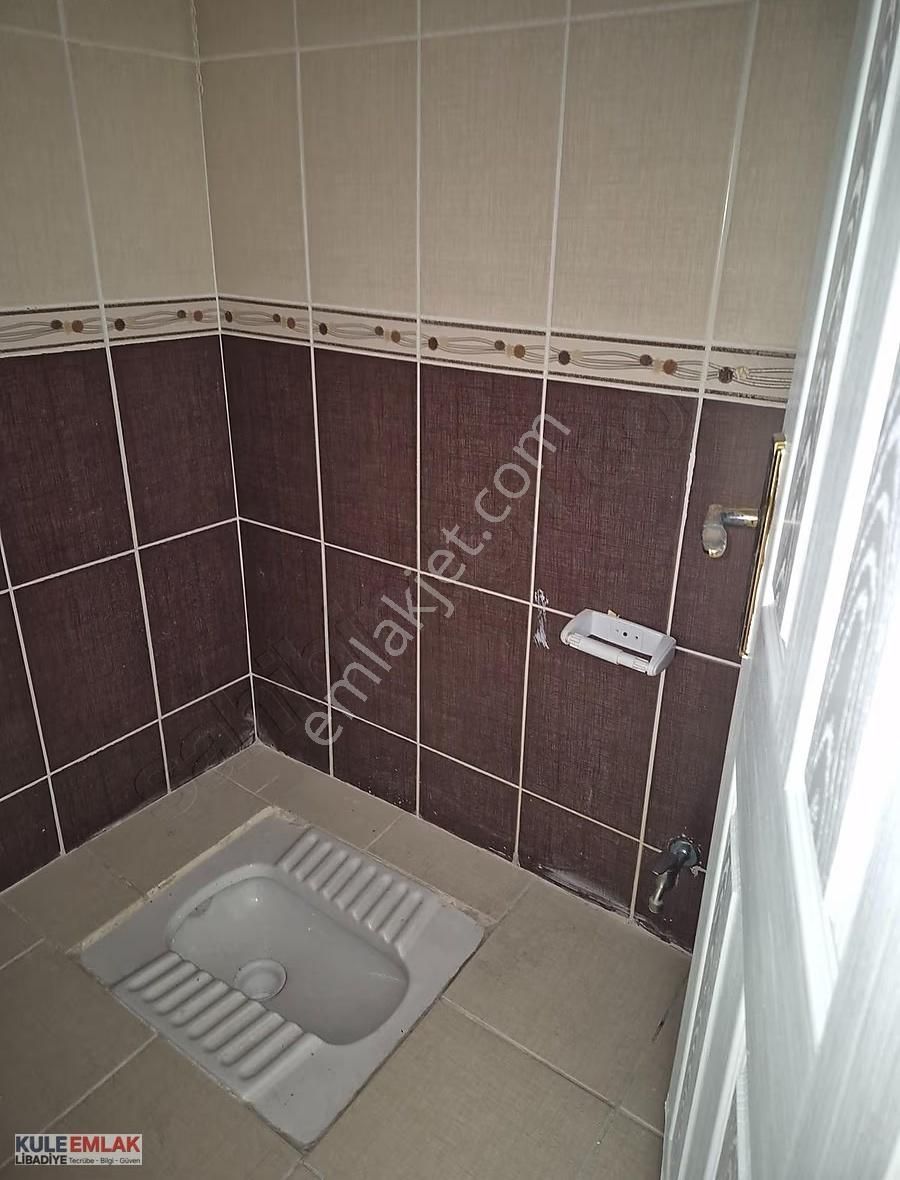 Esenevlerin En Güzel Yerinde Geniş Kullanışlı Daire - Görsel 27