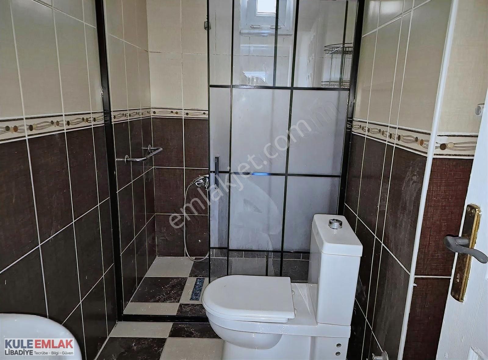 Esenevlerin En Güzel Yerinde Geniş Kullanışlı Daire - Görsel 2