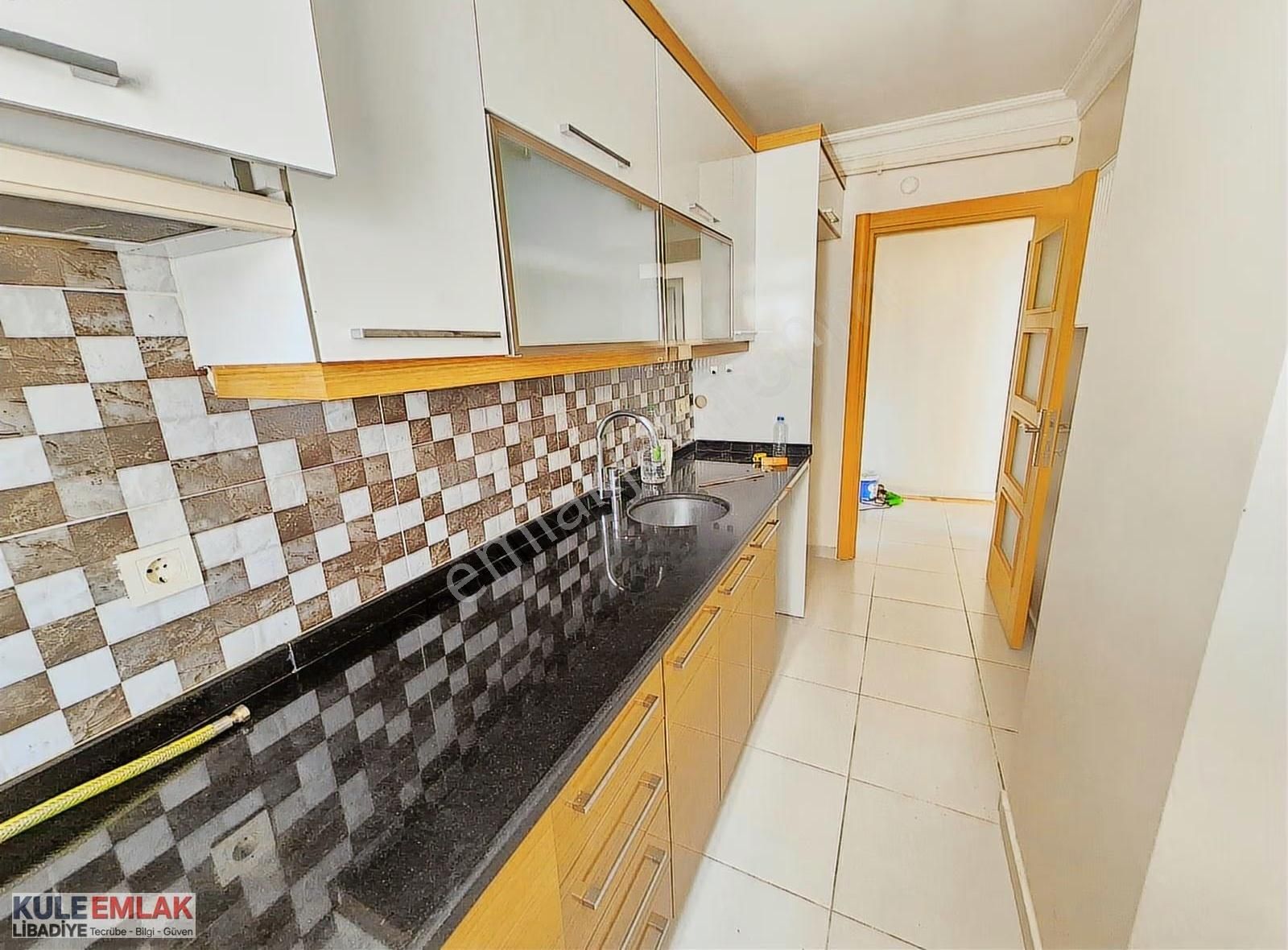 Muhteşem Lokasyonda Metroya Yakın Ara Kat Daire - Görsel 20