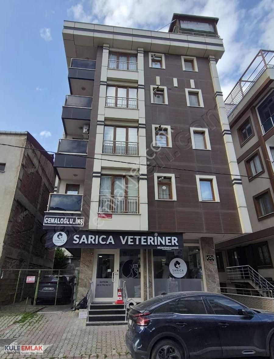 Muhteşem Lokasyonda Metroya Yakın Ara Kat Daire