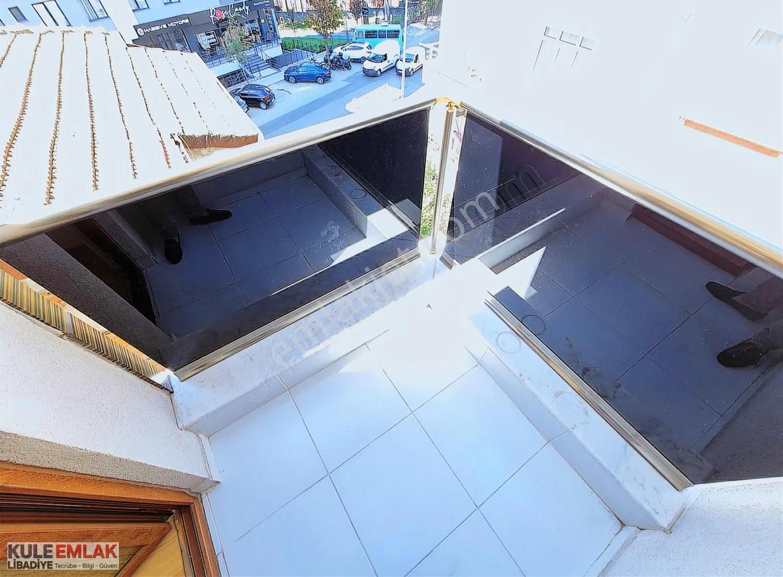 Muhteşem Lokasyonda Metroya Yakın Ara Kat Daire - Görsel 28