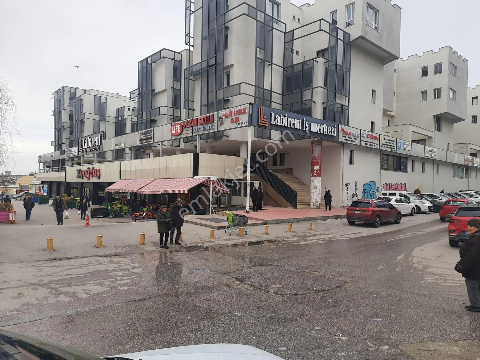 Satılık İşyeri Ofis Büro Plaza Metro Avm Labirent İş Merkezi Ulaşım Otobüs Dolmuş İşlek Cadde - Görsel 3