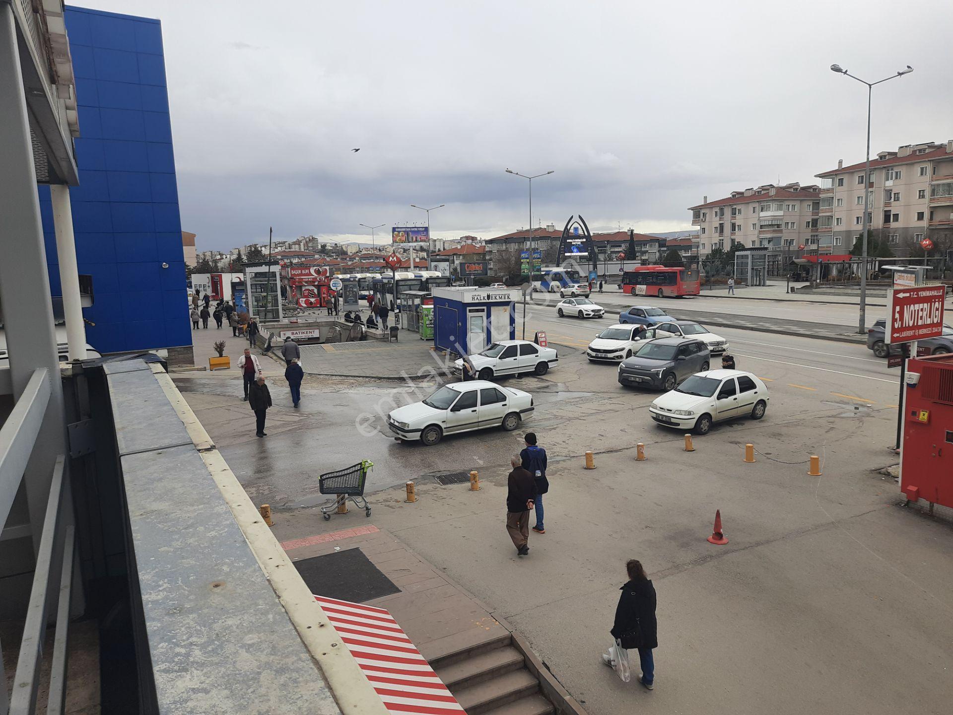 Satılık İşyeri Ofis Büro Plaza Metro Avm Labirent İş Merkezi Ulaşım Otobüs Dolmuş İşlek Cadde - Görsel 8
