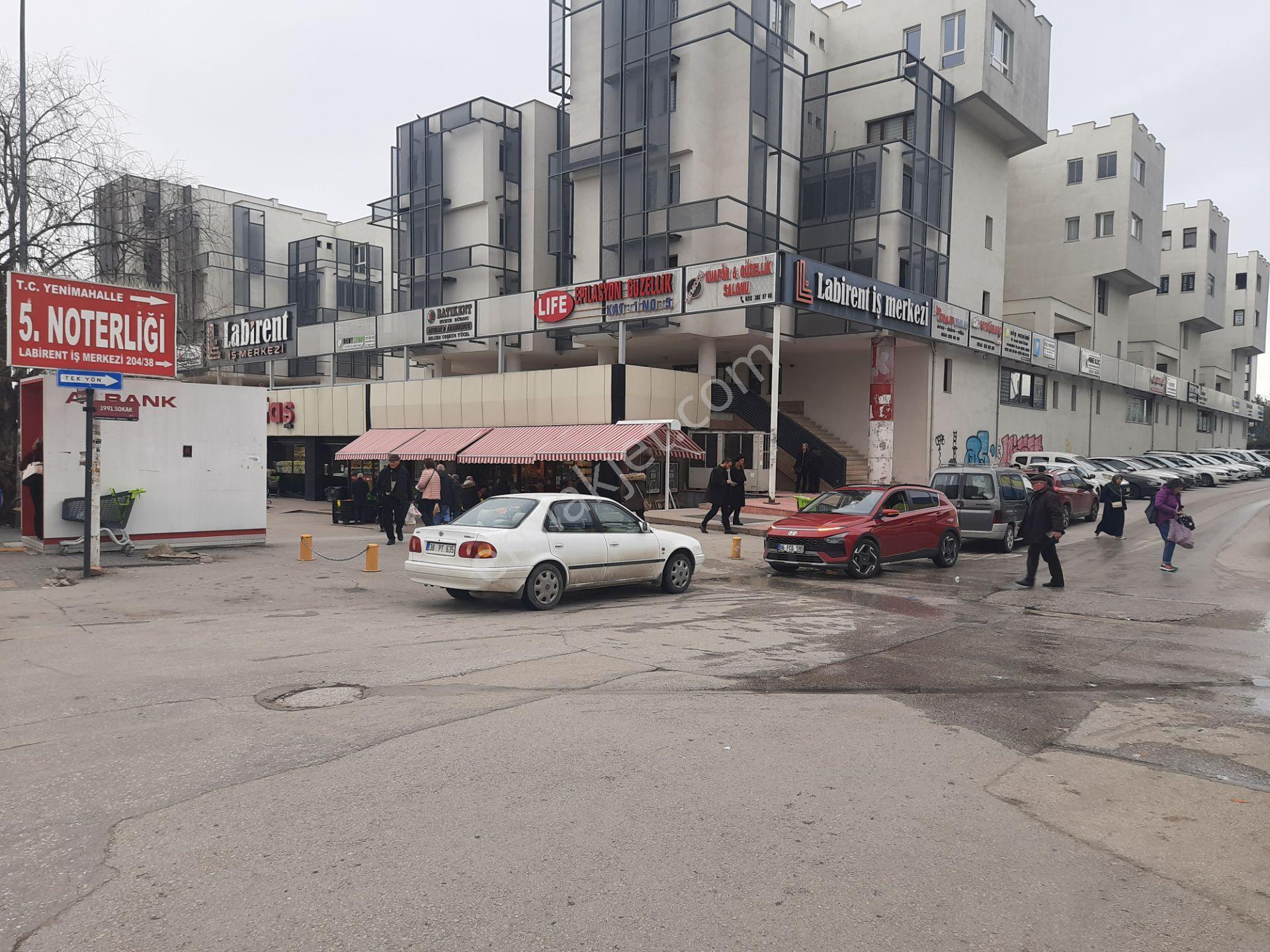 Satılık İşyeri Ofis Büro Plaza Metro Avm Labirent İş Merkezi Ulaşım Otobüs Dolmuş İşlek Cadde - Görsel 4
