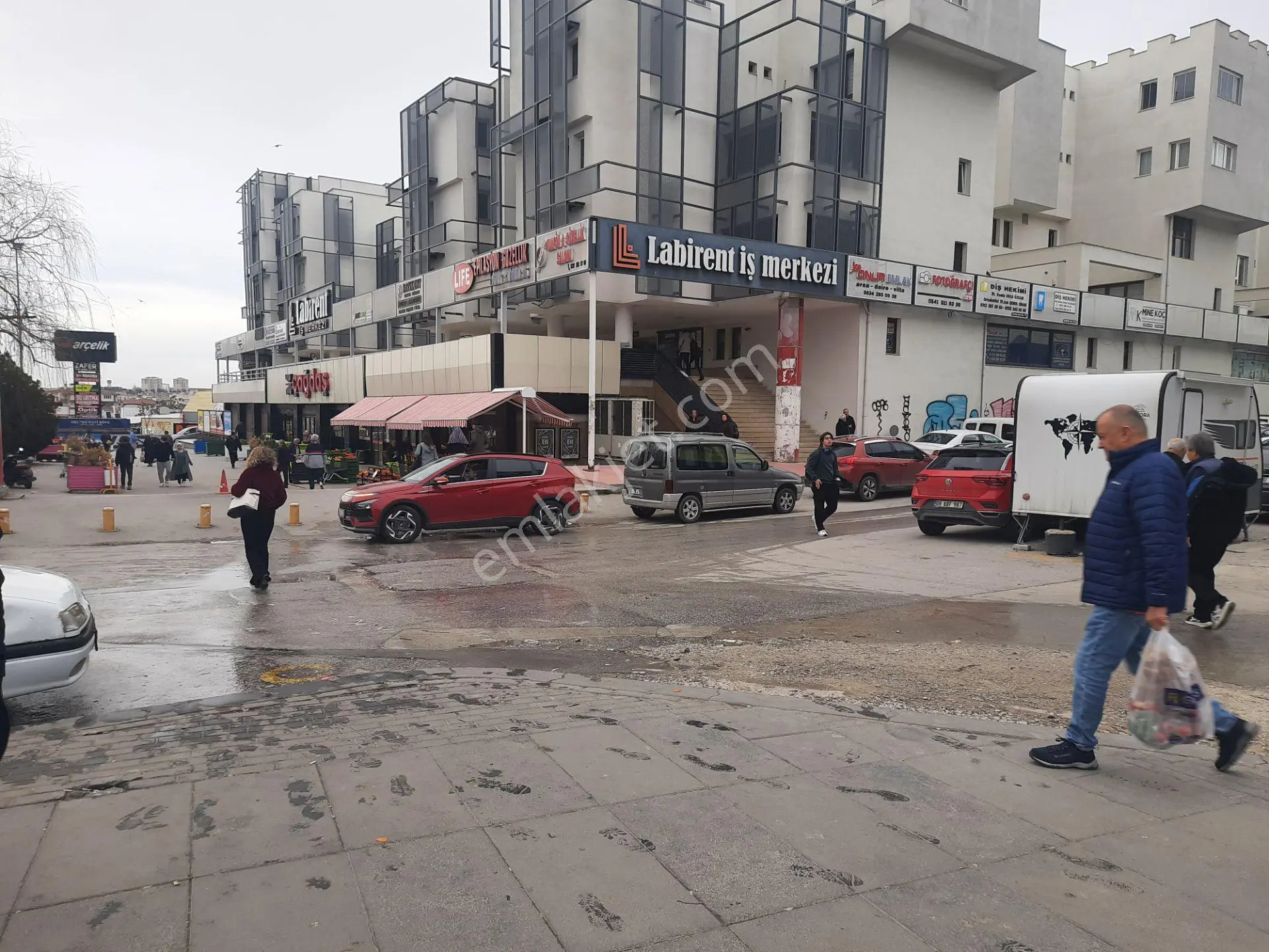 Satılık İşyeri Ofis Büro Plaza Metro Avm Labirent İş Merkezi Ulaşım Otobüs Dolmuş İşlek Cadde - Görsel 2