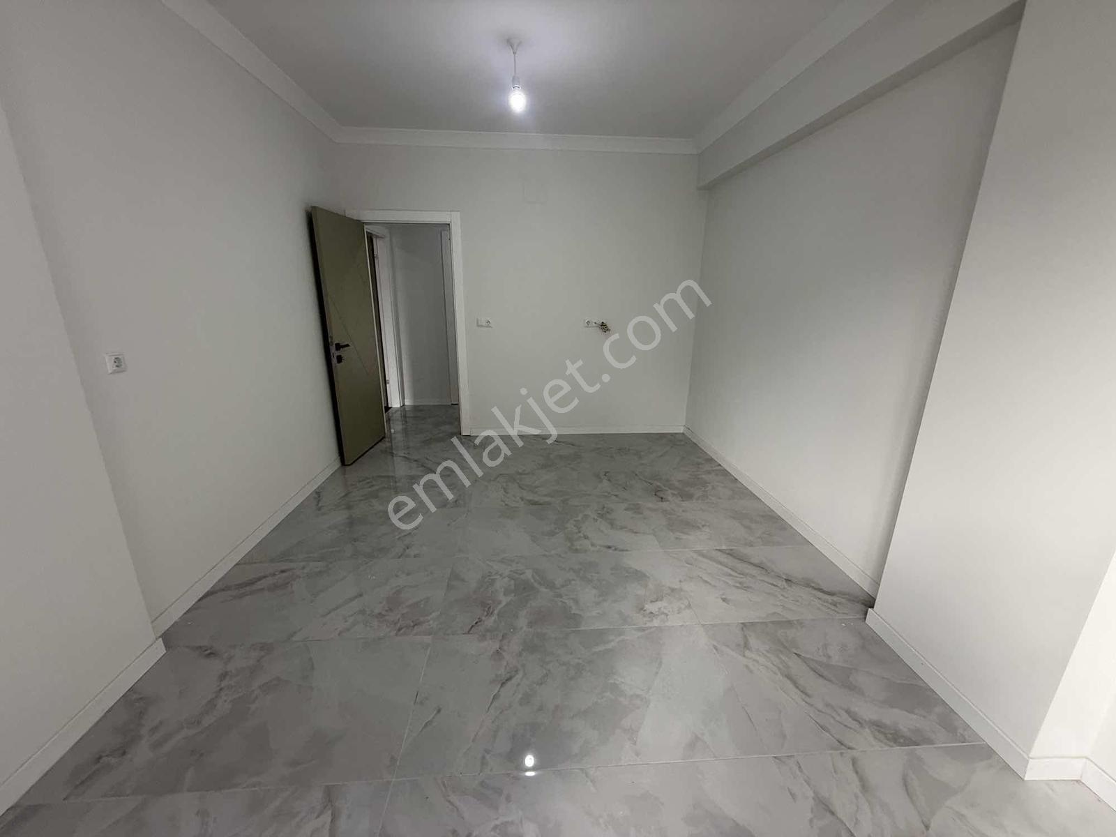 Akhisar Reşatbey Mh. Kiralık 2+1 Sıfır Lüx Arakat Daire - Görsel 8