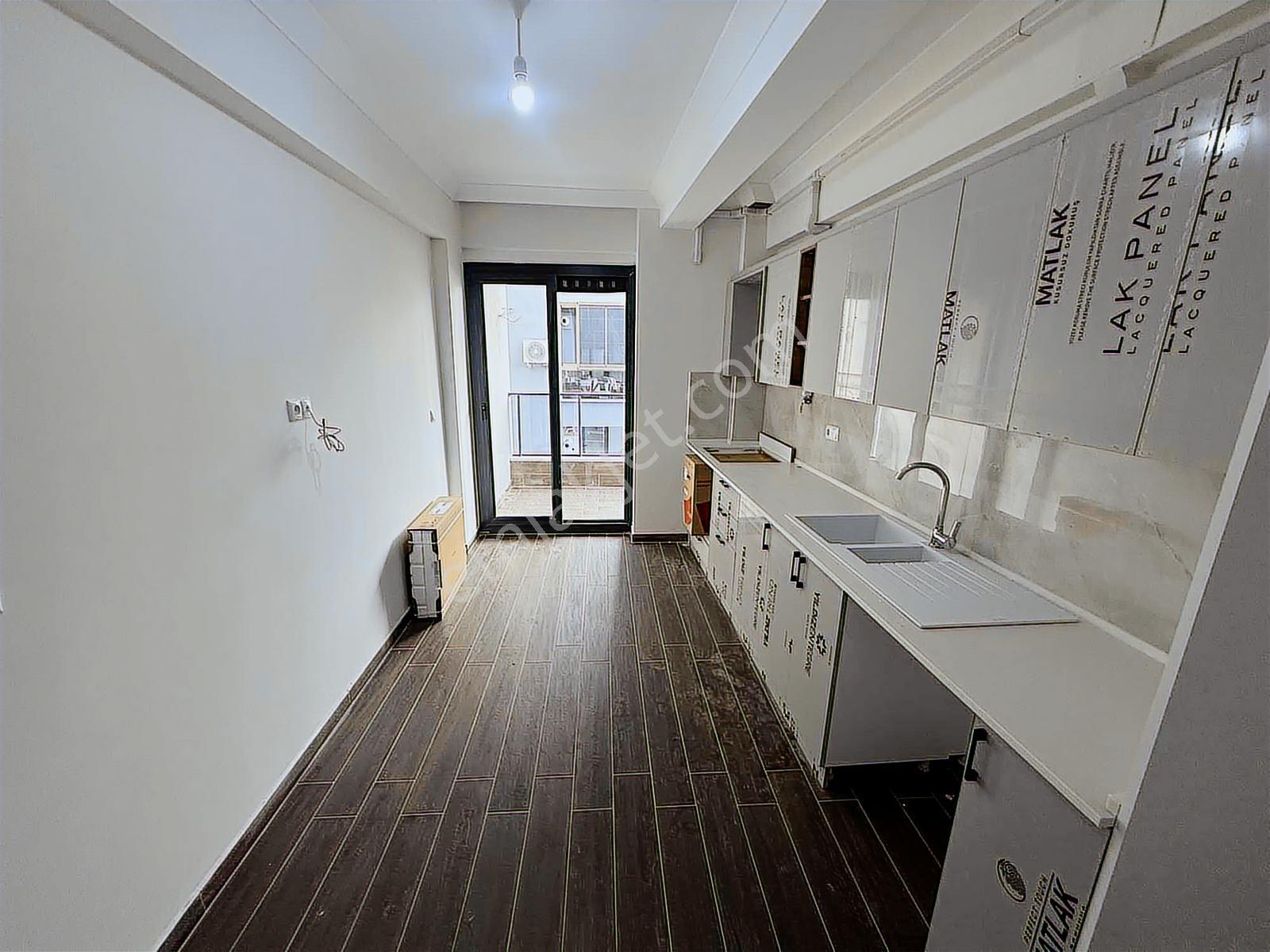 Akhisar Reşatbey Mh. Kiralık 2+1 Sıfır Lüx Arakat Daire - Görsel 3