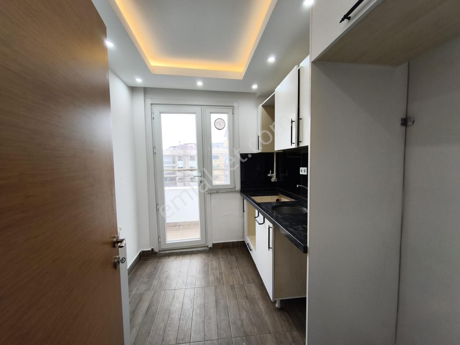 Gri Gayrimenkul Tuzla Yayla Mahallesi 2 Oda Salon Lüks Kiralık - Görsel 3