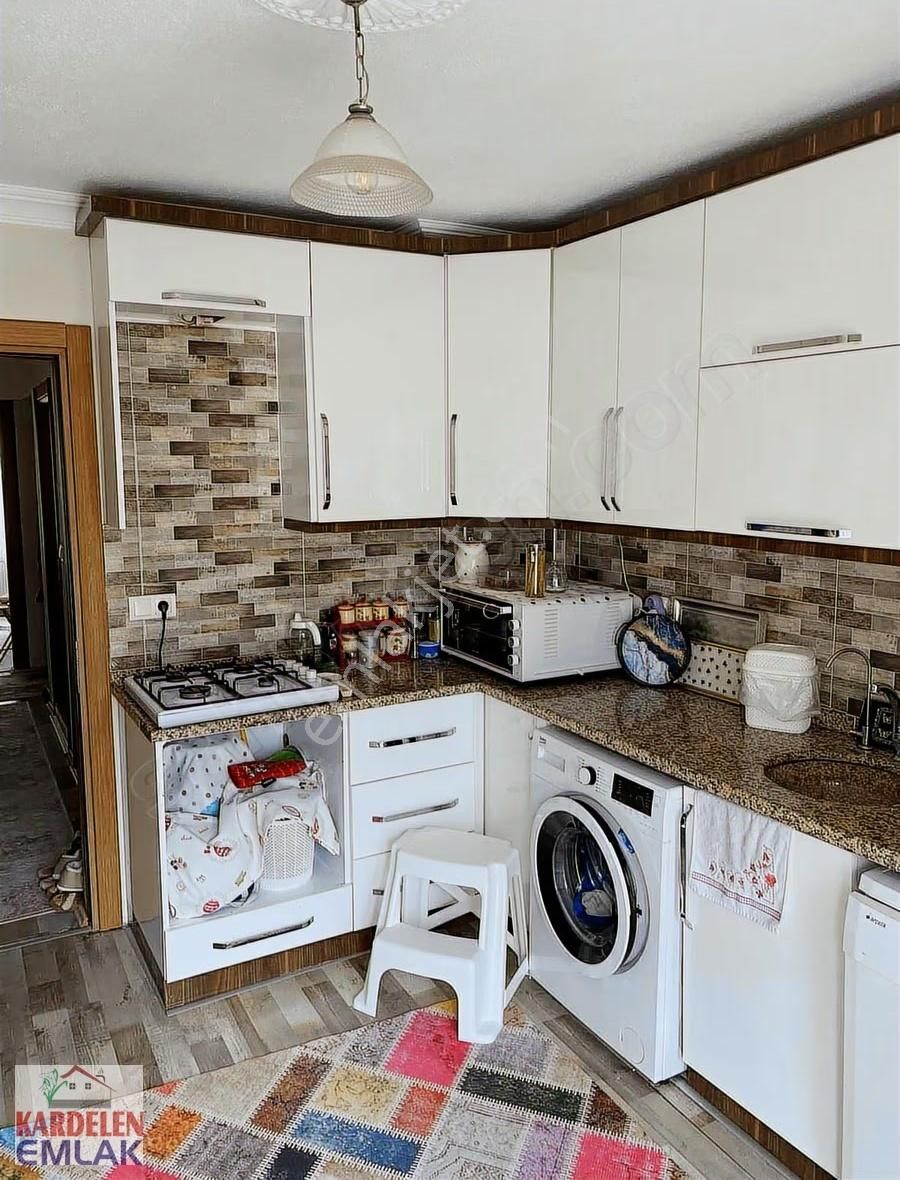 Soma Cuma Mah.taş Konaklar Sitesinde 2+1 Daire