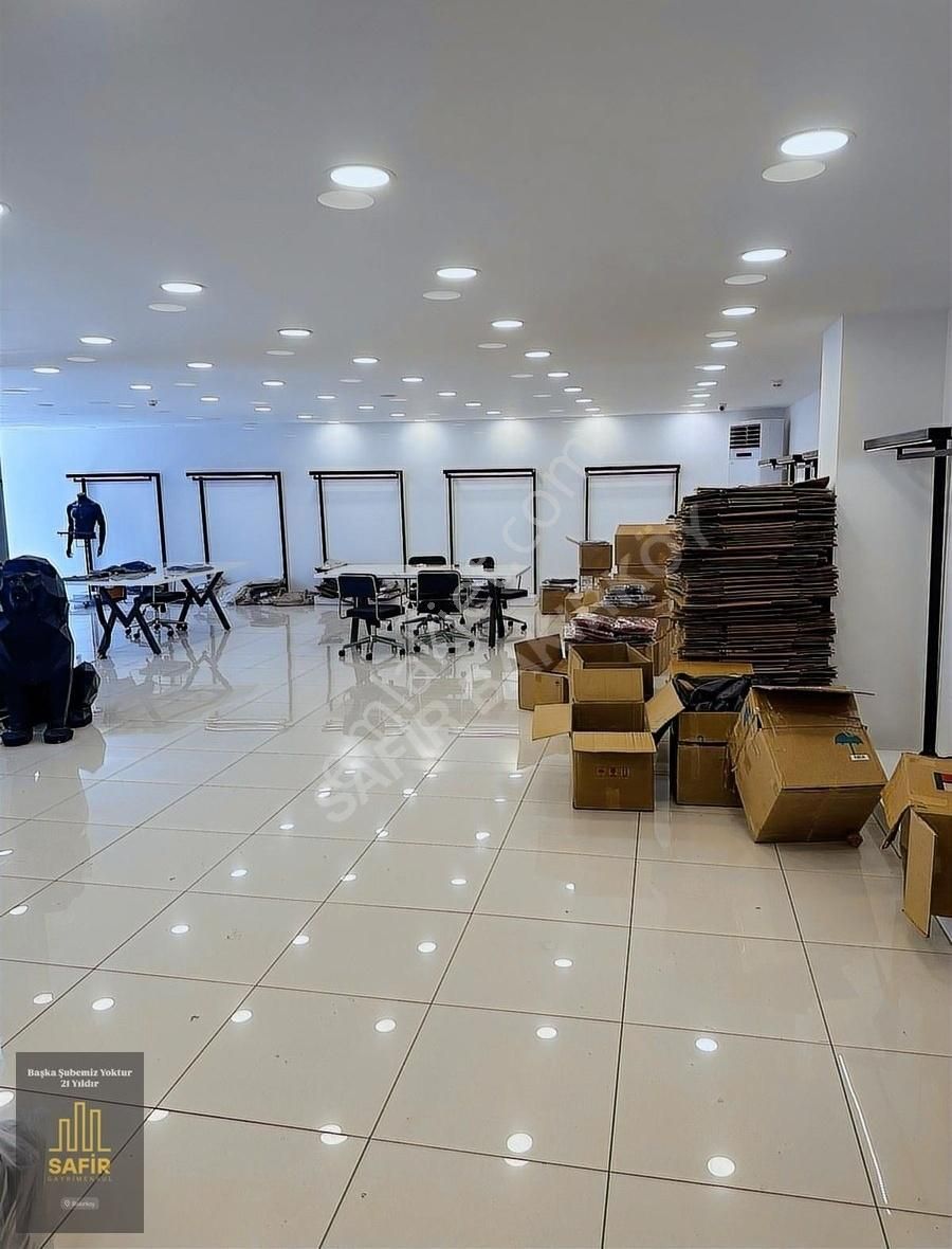 Merter 375 M2 Kiralık Magaza - Görsel 9