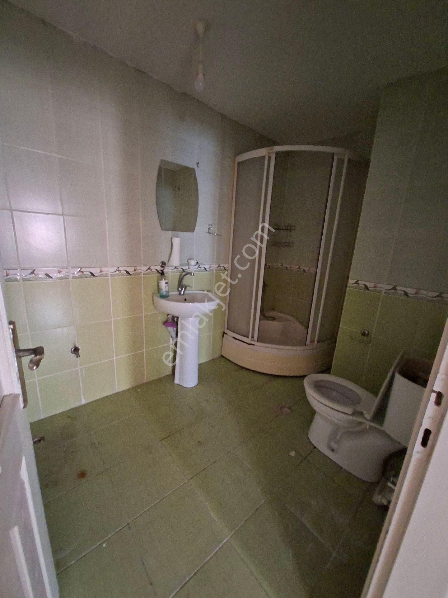 Yenibosna Zafer Mah Kiralık Teras Kat Daire Mevlana Cami Yakını Asansör Var - Görsel 30
