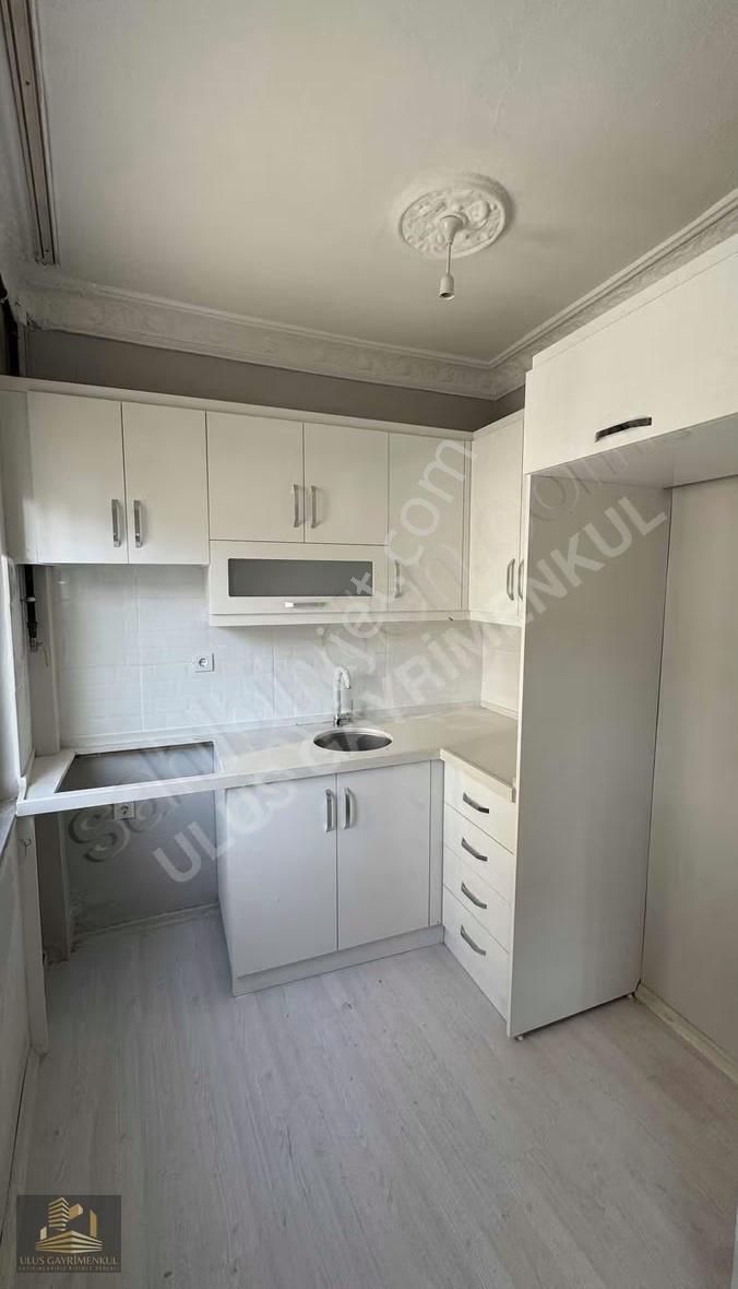 Ulus'tan Kocamustafapaşa'da Sıfır Tadilat 1+1 42m2 2.kat - Görsel 2