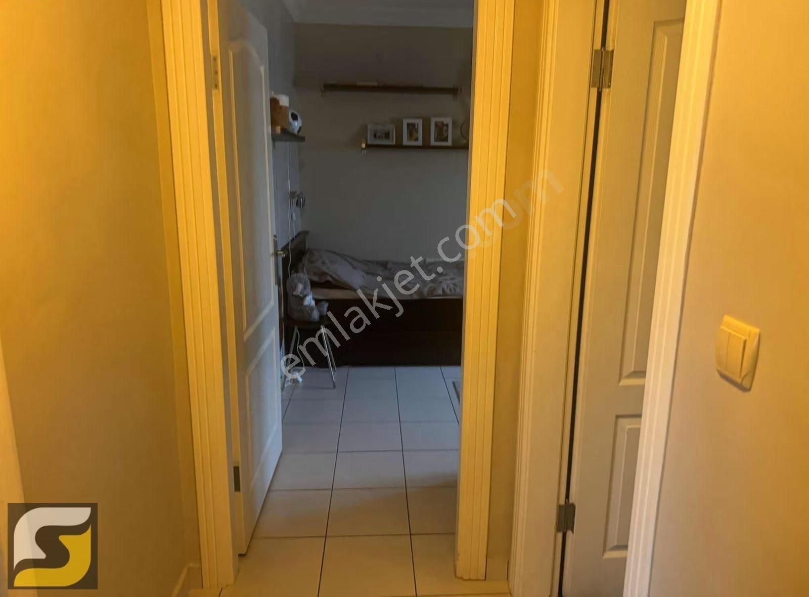 Cumhuriyet Mahallesinde Satılık 3+1 Ayrı Mutfak Daire - Görsel 3