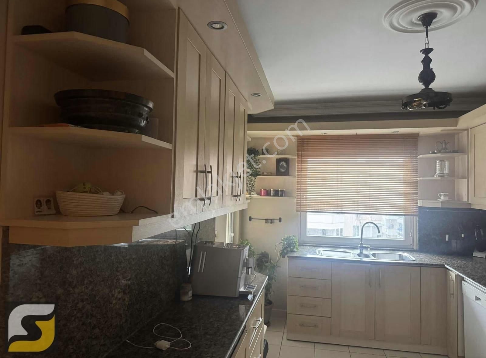 Cumhuriyet Mahallesinde Satılık 3+1 Ayrı Mutfak Daire - Görsel 8