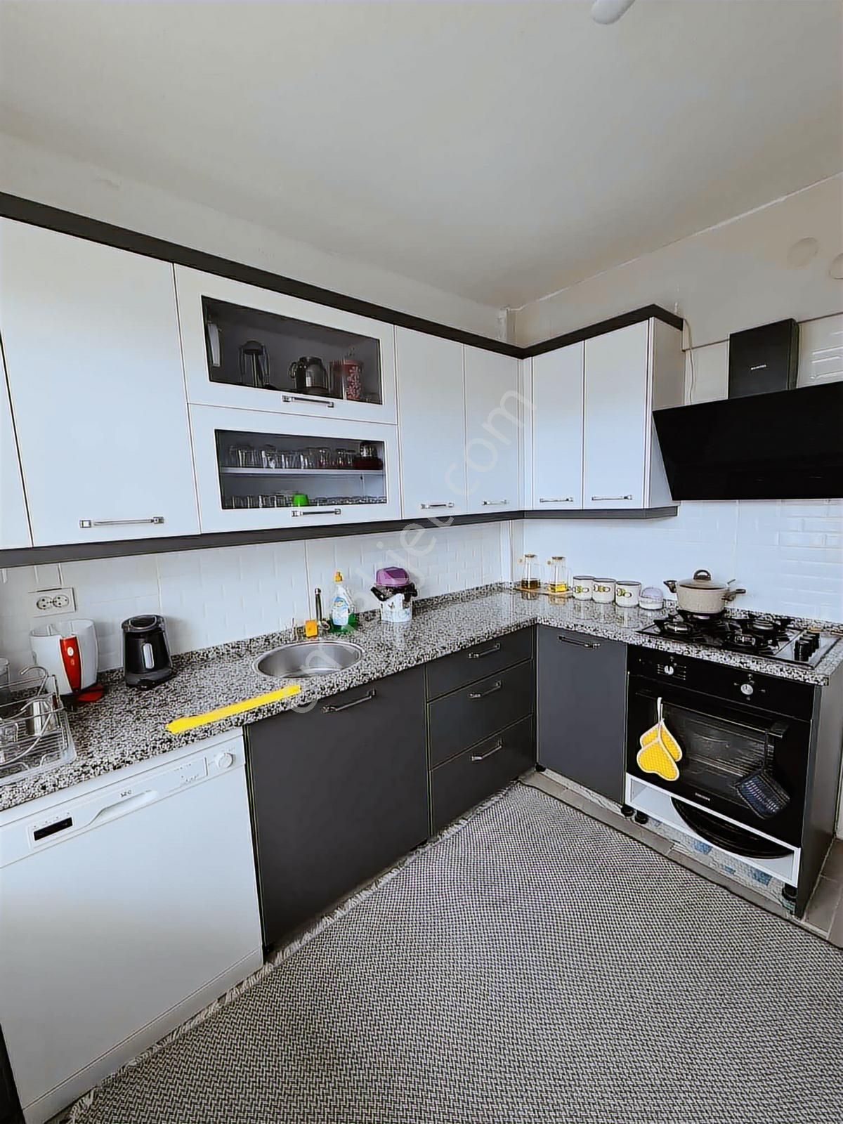 Aydın İncirliova Kurtuluş Mahallesinde Satılık 3+1 Daire