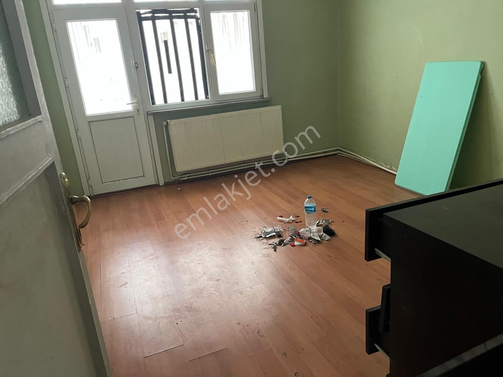Kiralık Daire Bekara Uygun Pendik Esenyalı Mahallesi
