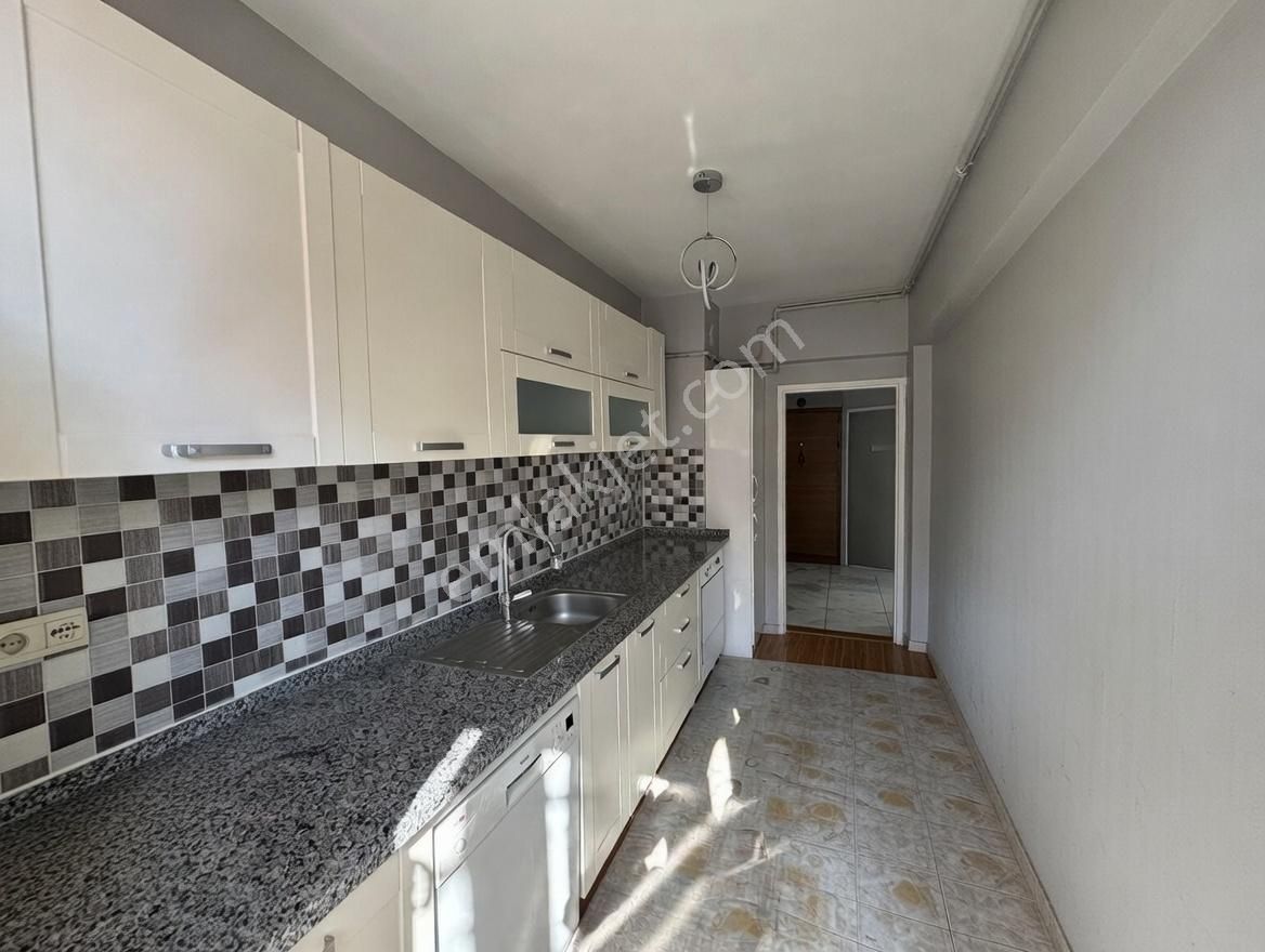 Tepebaşı Mahallesin'de Manzaralı Ara Katta 3+1 Daire - Görsel 4