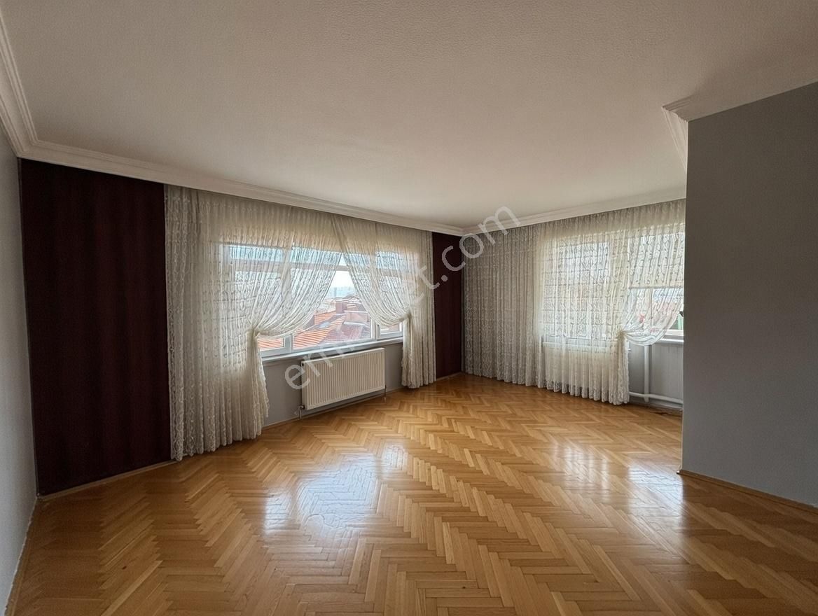 Tepebaşı Mahallesin'de Manzaralı Ara Katta 3+1 Daire - Görsel 2