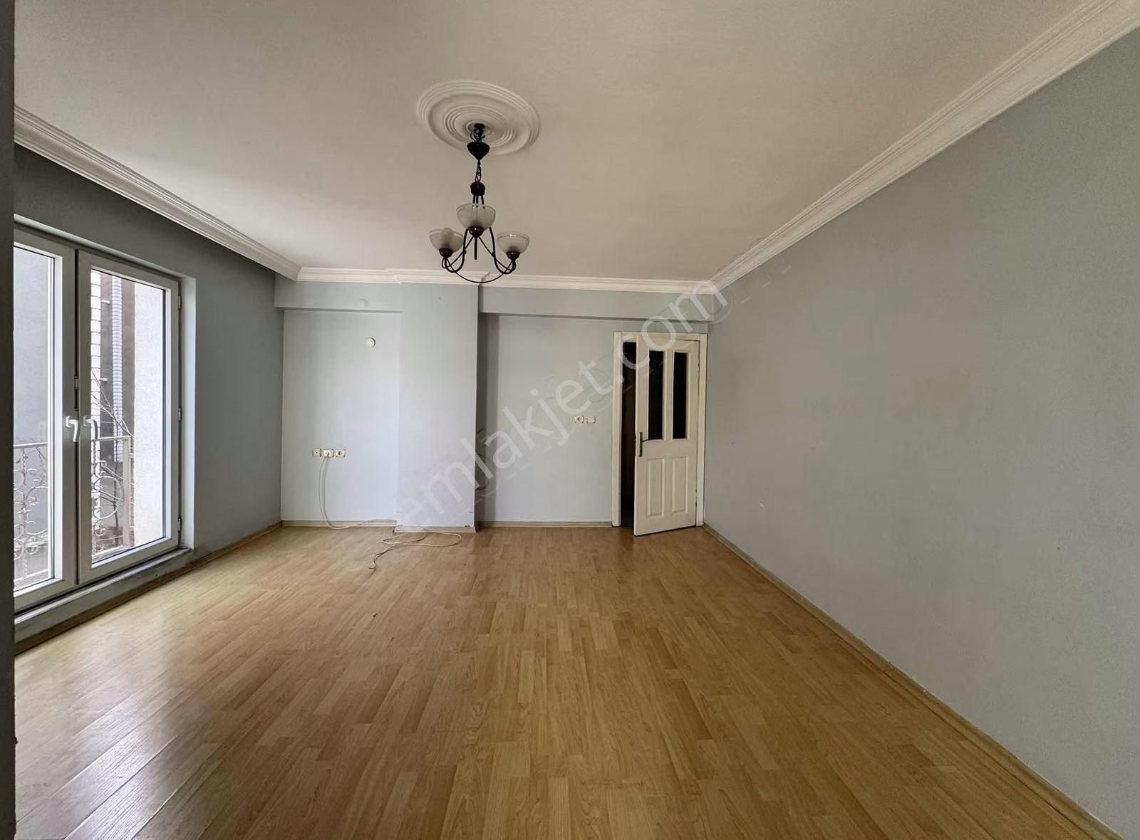 Fevzipaşa Mahallesin De Satılık 2+1 Daire - Görsel 3