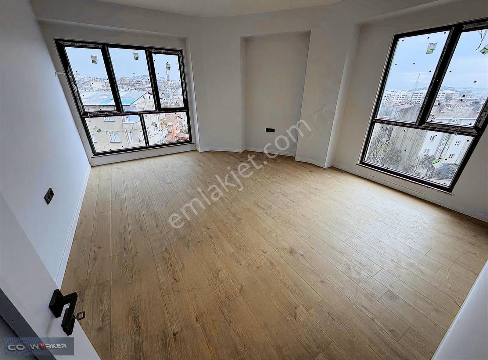 Velibaba Mah.cadde Üzeri Açık&kapalı Otopark 3+1 Kiralık Daire - Görsel 4