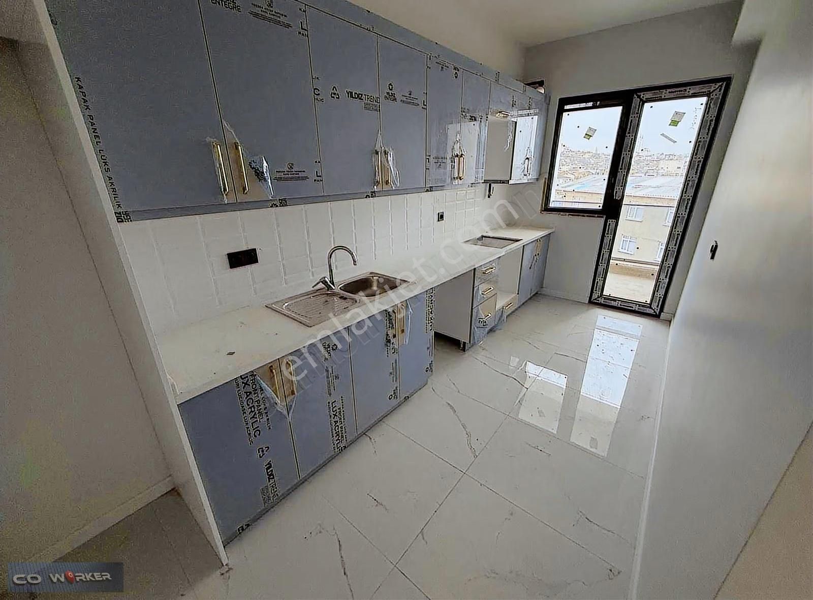 Velibaba Mah.cadde Üzeri Açık&kapalı Otopark 3+1 Kiralık Daire - Görsel 2