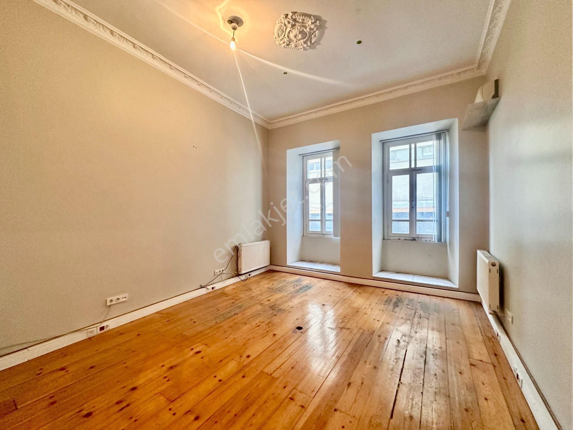 Beyoğlu Odakule'de, Kiralık Katlar Veya Komple Kiralık Bina - Görsel 10