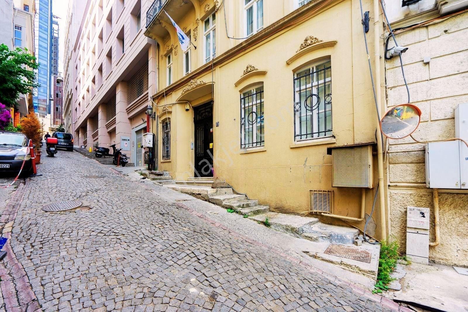 Beyoğlu Odakule'de, Kiralık Katlar Veya Komple Kiralık Bina - Görsel 2