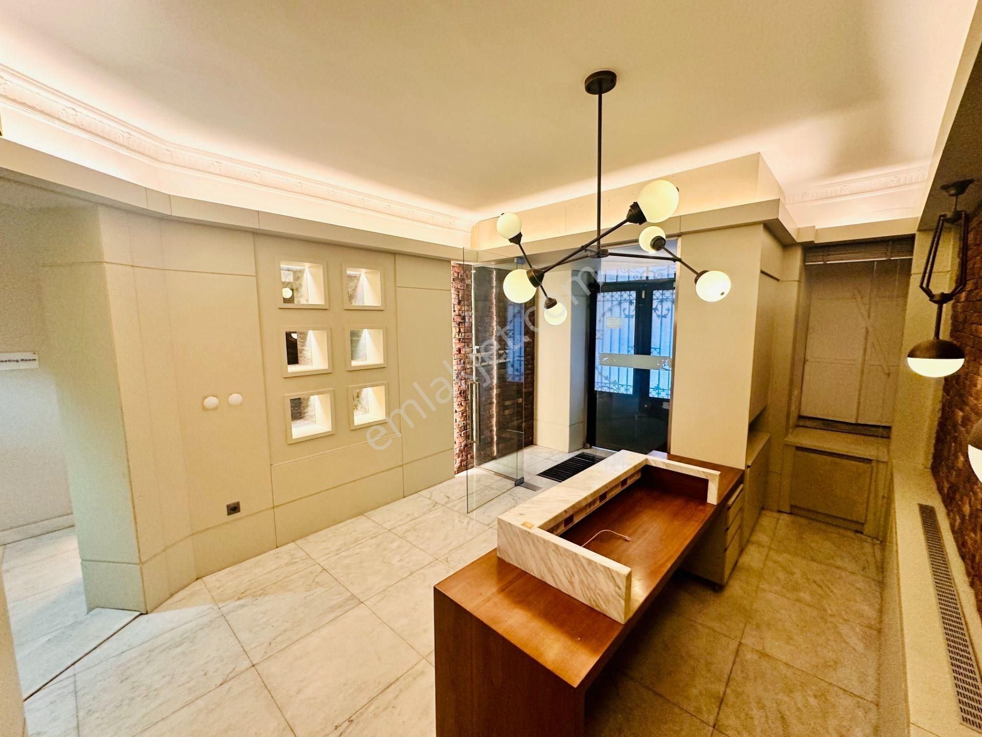 Beyoğlu Odakule'de, Kiralık Katlar Veya Komple Kiralık Bina - Görsel 4