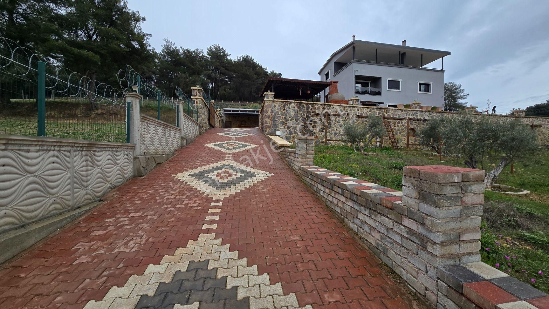 Buca Kırklar Mahallesinde Satılık Arsa İçinde Müstakil Ev - Görsel 3