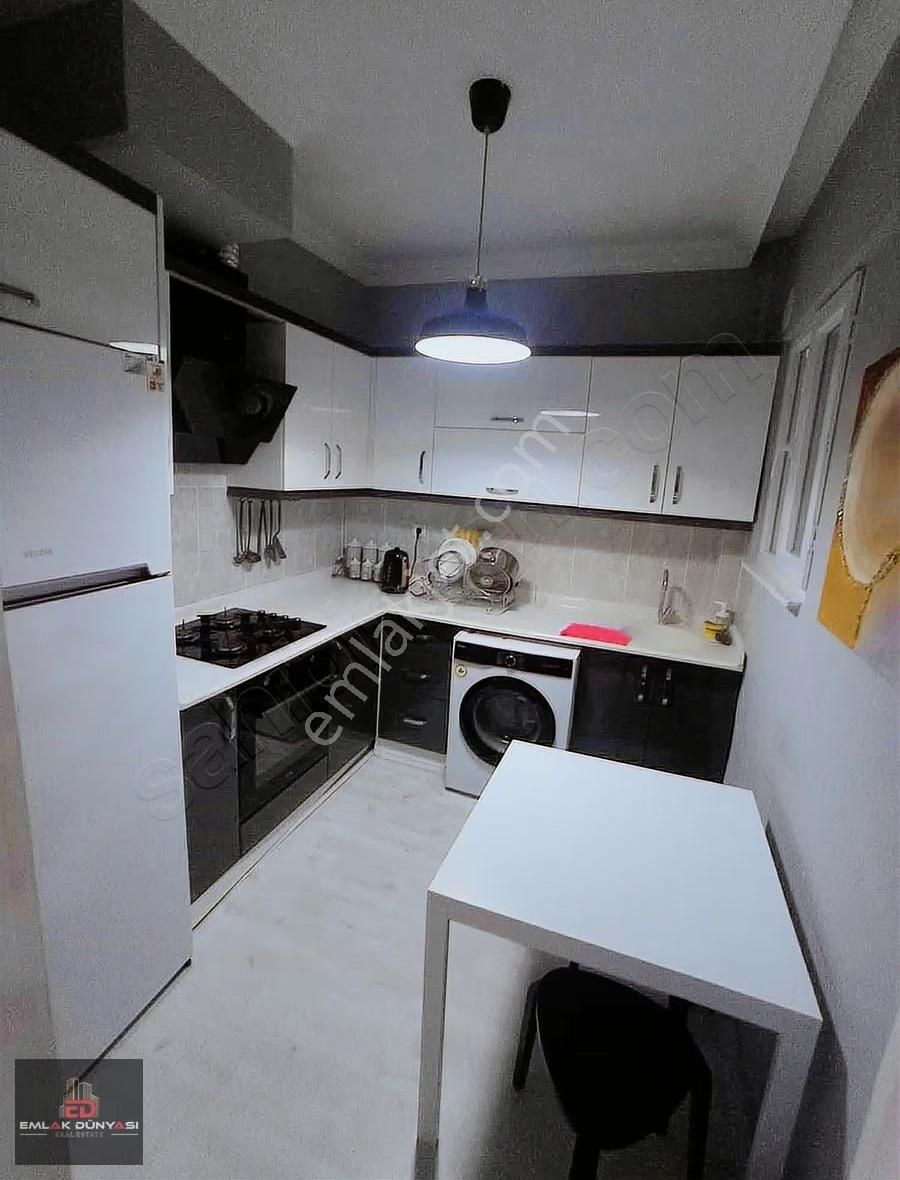 Şehrin Kalbinde Denize 200 Metre 2+1 Full Sıfır Eşyalı Kiralık