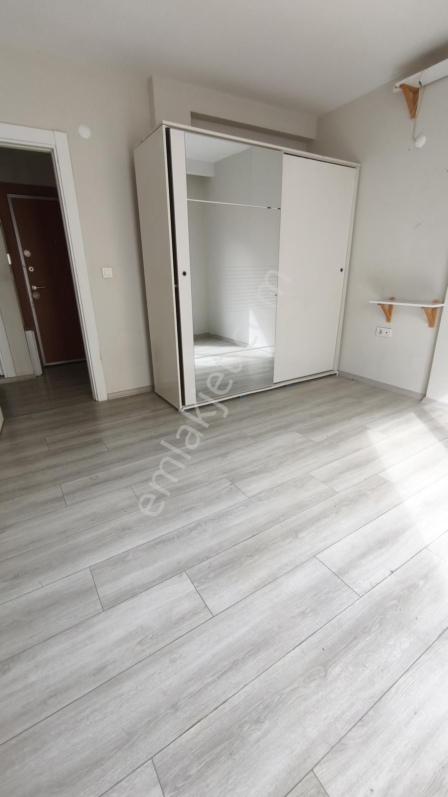 Bornova Aşıkveysel Rekreasyon Alanı 6 Yaşında 2+1 Kiralık Daire - Görsel 2