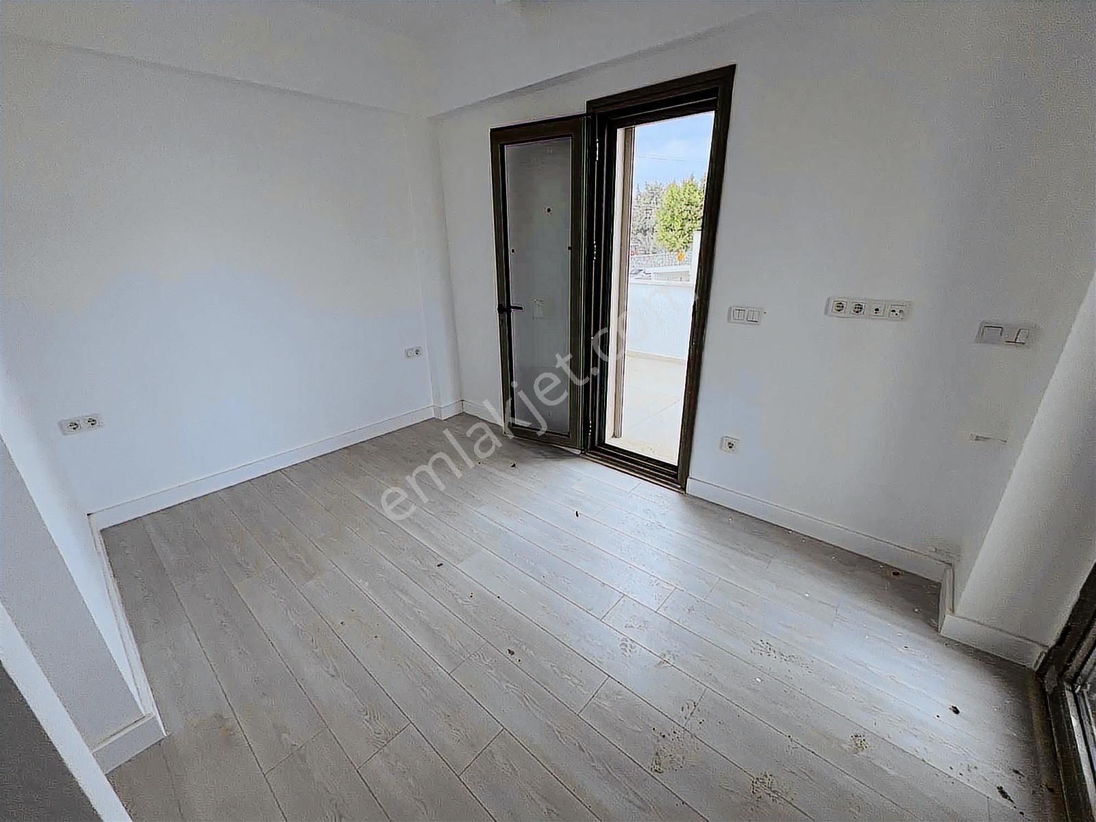 Gümüşlük Merkezde Müstakil Eşyasız 3+1 Kiralık Villa - Görsel 2