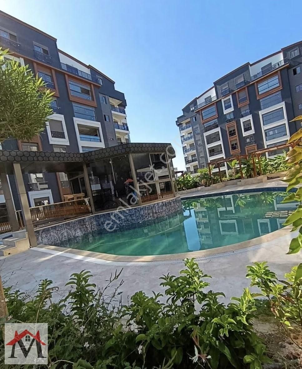 Muratpaşa Gayrimenkulden Havuzlu Site İçerisinde 1+1 Daire